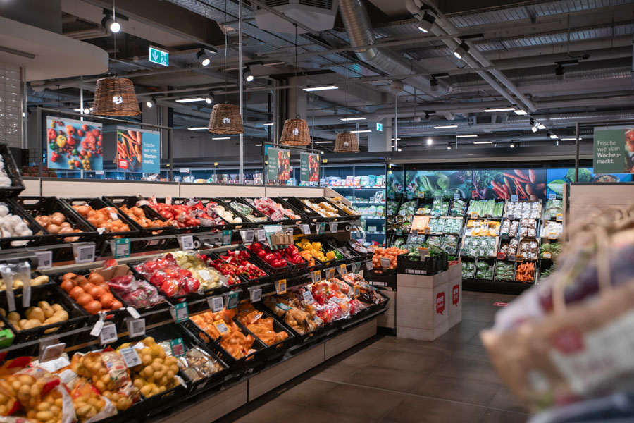 Obst und Gemüseabteilung bei Rewe Mattusch in Dresden